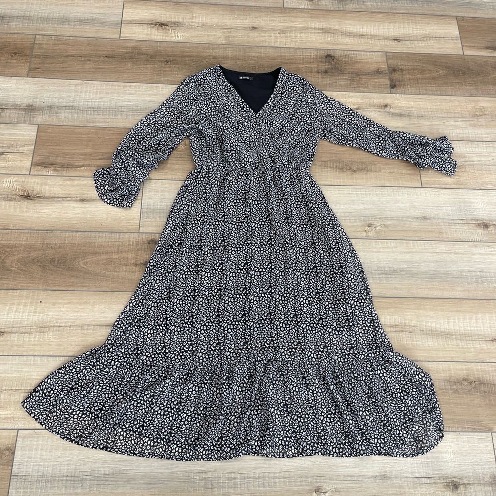 Dress BTFBM Elegant Black and White Dress Size M Maxi Long Sleeve Dress